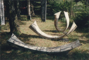 AUFSCHWUNG 1987, 3 Teilige Keramikskulptur