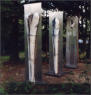 SCHEINSEIN 1986, Keramik, Aluminium, 3 Objekte